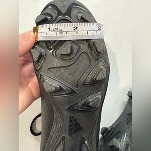 Adidas Predator Accuracy 4 Soccer Cleats Black Men’s SZ 4, WMS SZ 5 - UNISEX